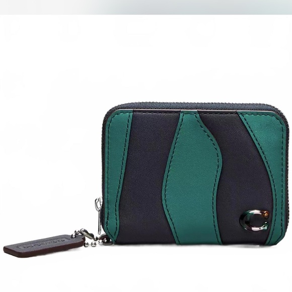 💚Coach NWT Black and Green Wavy Zip Wallet - Picture 1 of 6